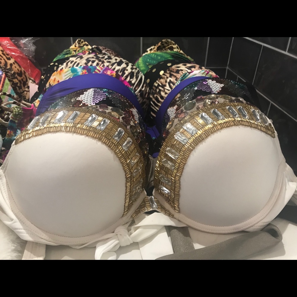 COPY - Just Arrived:LargestVS bikini bombshell co…